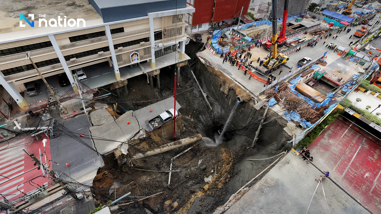 Thailand Hentikan Konstruksi MRT Setelah Jalan Ambruk di Bangkok